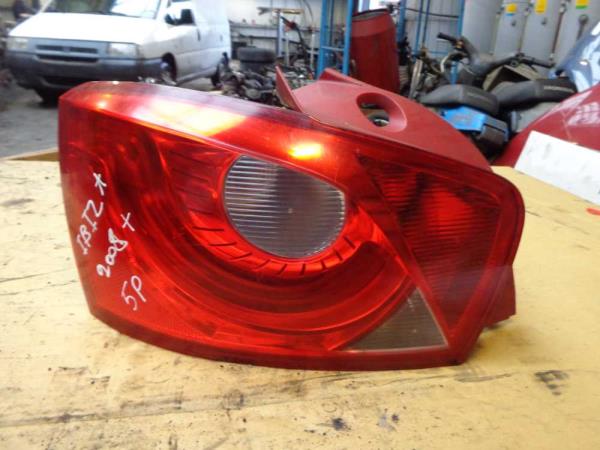 FEU ARRIERE GAUCHE SEAT - Vue 1